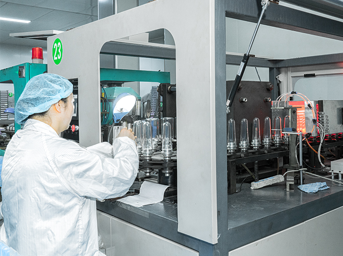 Shaoxing Hongmao Plastic Industry Co., Ltd.